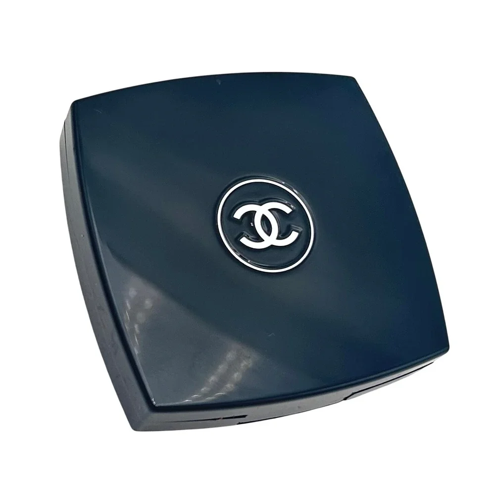 Chanel Les 4 Ombres Quadra Eye Shadow 93 Smoky Eyes Grey Silver Black Palette